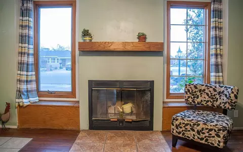 2530 W Iris Ave, Visalia, CA 93277 photo 8