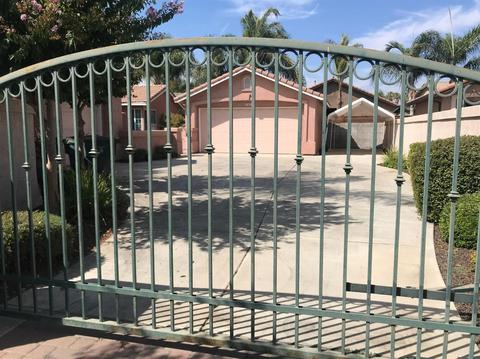 1238 E Copper Ct, Visalia, CA 93292 photo 28