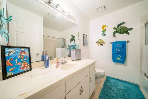 1101 E Howard Ct, Visalia, CA 93292 photo 13