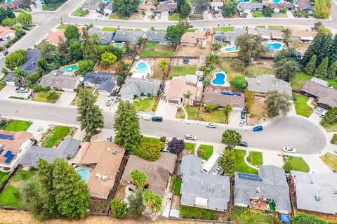 1101 E Howard Ct, Visalia, CA 93292 photo 34