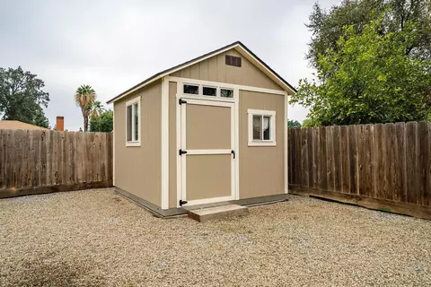 1101 E Howard Ct, Visalia, CA 93292 photo 19