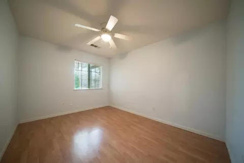 970 Yosemite Dr, Lemoore, CA 93245 photo 11