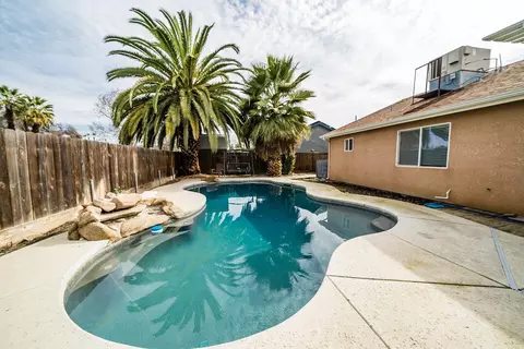 970 Yosemite Dr, Lemoore, CA 93245 photo 22
