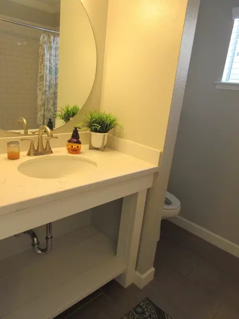 1348 E Chapman Ave, Tulare, CA 93274 photo 18