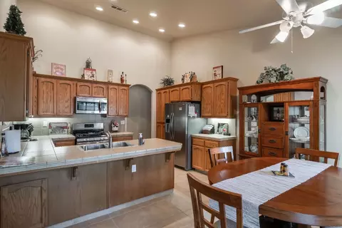 683 Danae Ct, Exeter, CA 93221 photo 11