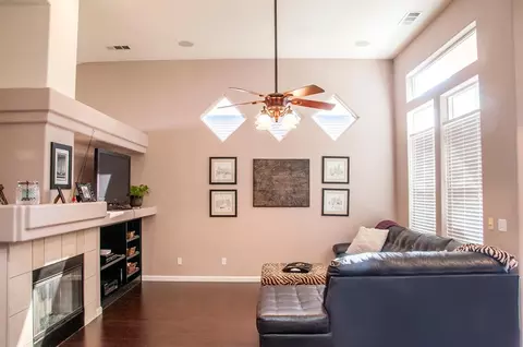 1219 E Mesa Ct, Visalia, CA 93292 photo 15