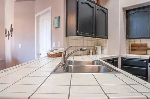 1219 E Mesa Ct, Visalia, CA 93292 photo 13