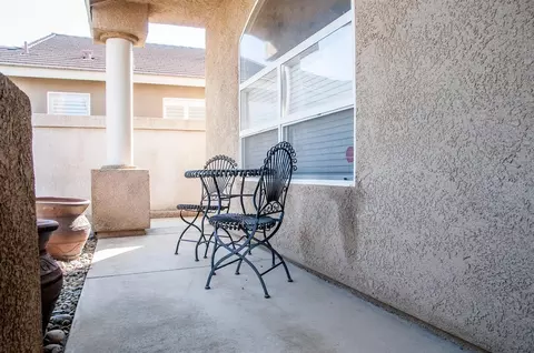 1219 E Mesa Ct, Visalia, CA 93292 photo 4