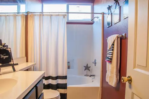 1219 E Mesa Ct, Visalia, CA 93292 photo 29