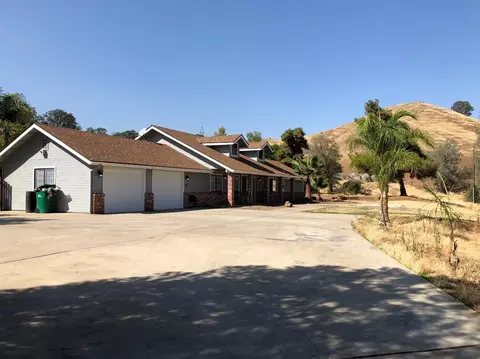 31957 Fritz Dr, Exeter, CA 93221 photo 4
