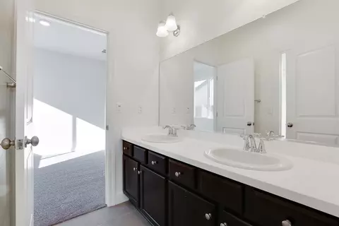 3052 Parks Ave, Tulare, CA 93274 photo 6