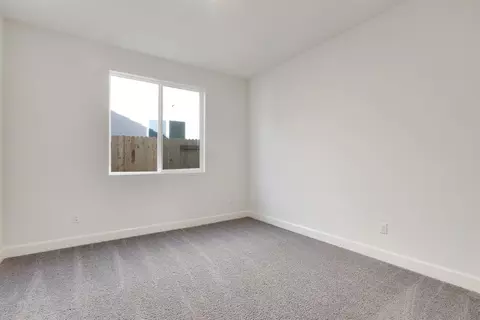 3052 Parks Ave, Tulare, CA 93274 photo 11