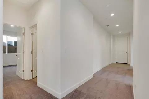3052 Parks Ave, Tulare, CA 93274 photo 9