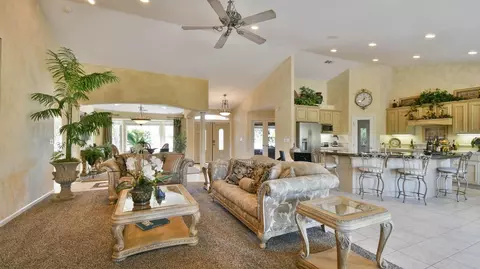 31096 Angus Loop Dr, Springville, CA 93265 photo 4
