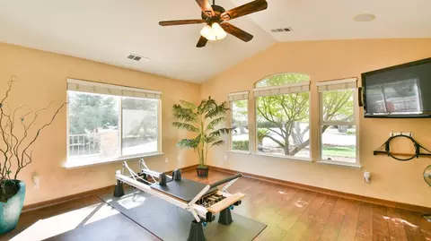 31096 Angus Loop Dr, Springville, CA 93265 photo 8