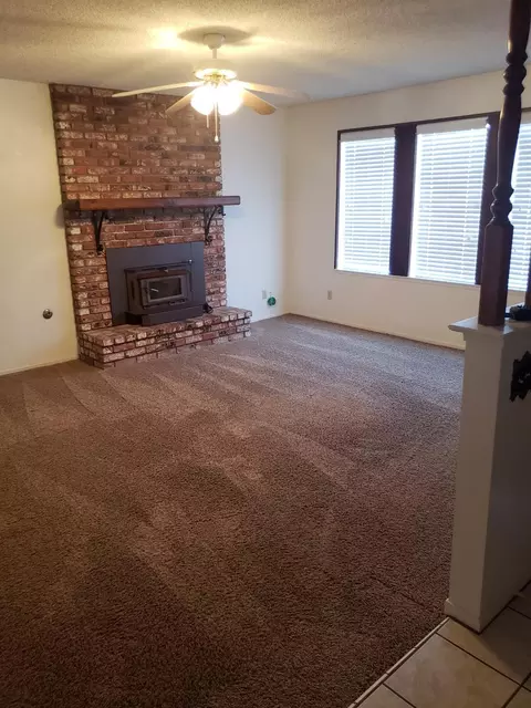 3105 W Beech, Visalia, CA 93277 photo 2