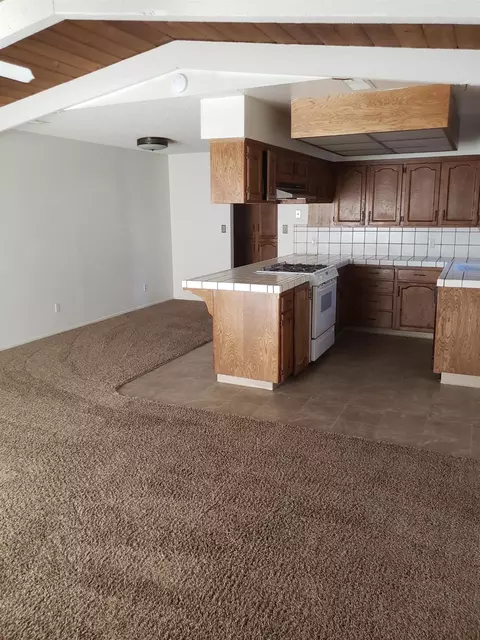 3105 W Beech, Visalia, CA 93277 photo 4