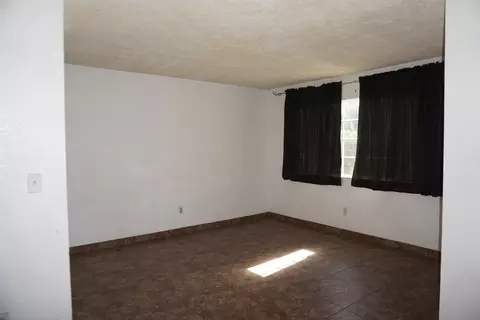 229 E Prospect Ave, Visalia, CA 93291 photo 8