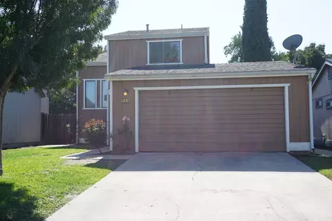 229 E Prospect Ave, Visalia, CA 93291 photo 2