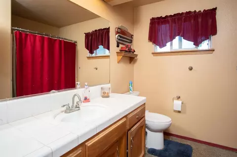 820 Woods Pl, Exeter, CA 93221 photo 10