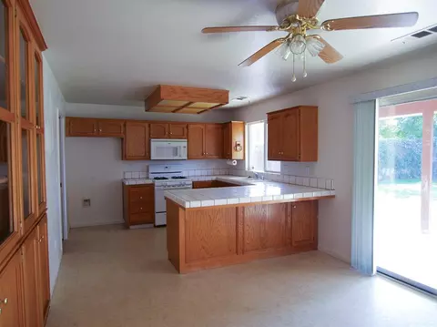 1464 Betty St, Exeter, CA 93221 photo 8