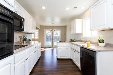 1338 Ashland Dr, Lemoore, CA 93245 photo 9