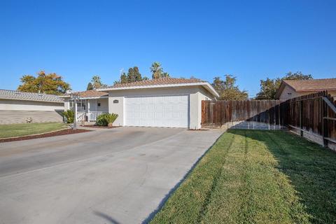 148 Faun Pl, Lemoore, CA 93245 photo 3