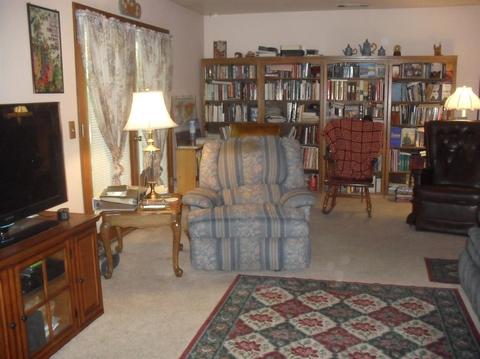 1379 E Boyer Dr, Tulare, CA 93274 photo 5