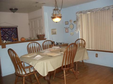 1379 E Boyer Dr, Tulare, CA 93274 photo 3