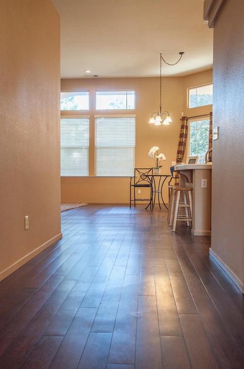 1432 E Parkview Ct, Visalia, CA 93292 photo 7