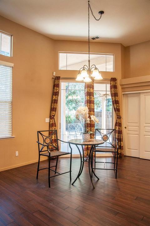 1432 E Parkview Ct, Visalia, CA 93292 photo 13