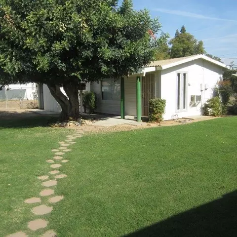 1132 E Springfield Ave, Reedley, CA 93654 photo 10