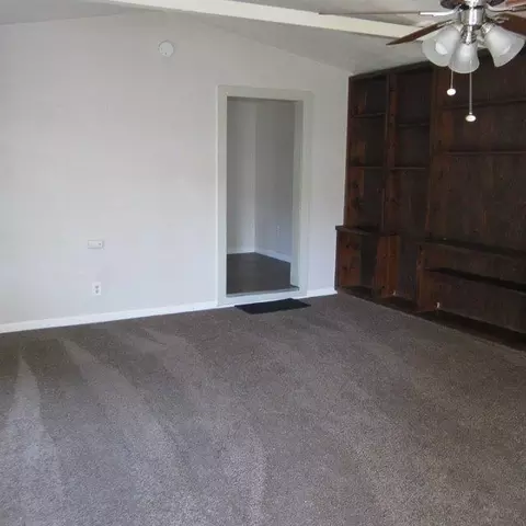 1132 E Springfield Ave, Reedley, CA 93654 photo 1