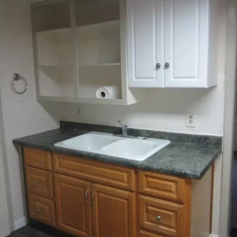 1132 E Springfield Ave, Reedley, CA 93654 photo 5
