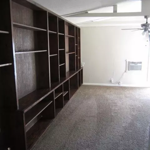 1132 E Springfield Ave, Reedley, CA 93654 photo 3