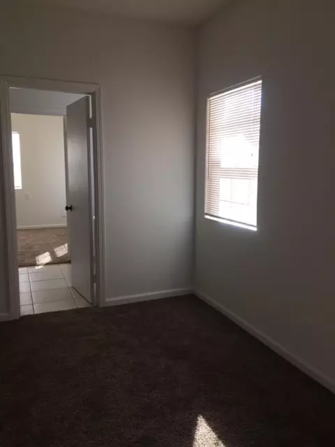 675 E Washington Ave, Earlimart, CA 93219 photo 8