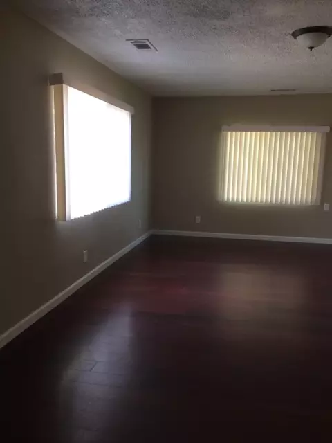 675 E Washington Ave, Earlimart, CA 93219 photo 3