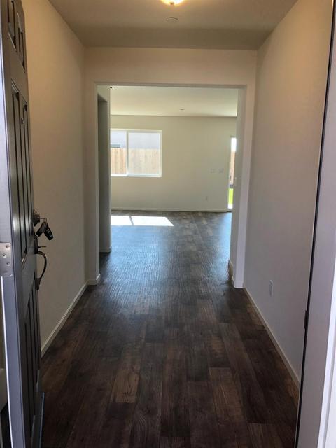 2123 E Prospect Ave, Visalia, CA 93292 photo 2