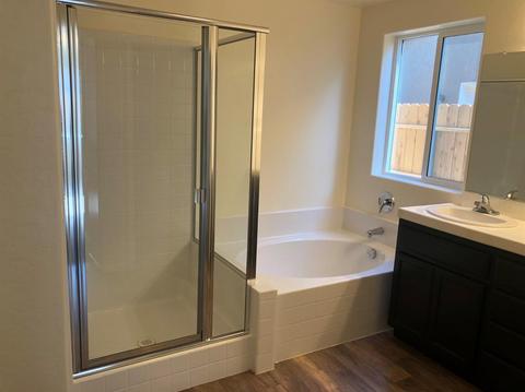 2123 E Prospect Ave, Visalia, CA 93292 photo 4