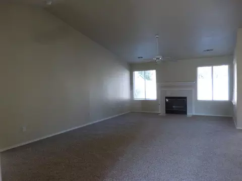1806 Evergreen Ct, Visalia, CA 93292 photo 20