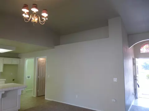 1806 Evergreen Ct, Visalia, CA 93292 photo 12