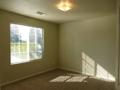 1806 Evergreen Ct, Visalia, CA 93292 photo 18
