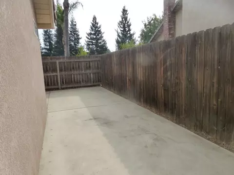 1806 Evergreen Ct, Visalia, CA 93292 photo 27