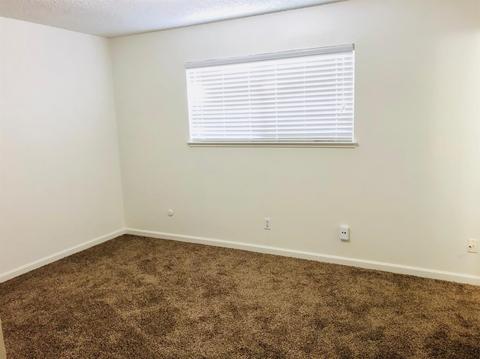 3229 E Laurel Ave, Visalia, CA 93292 photo 17