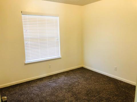 3229 E Laurel Ave, Visalia, CA 93292 photo 13