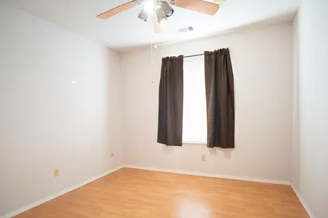 218 E Ashland Ave, Visalia, CA 93277 photo 7