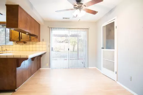 218 E Ashland Ave, Visalia, CA 93277 photo 4
