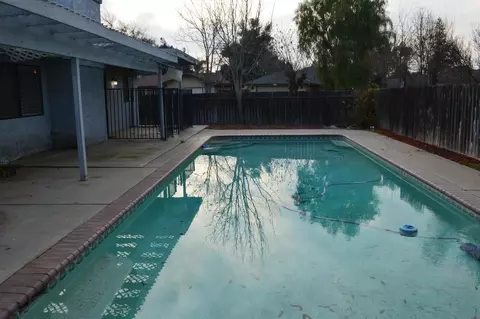 2825 Pinewood Dr, Madera, CA 93637 photo 18