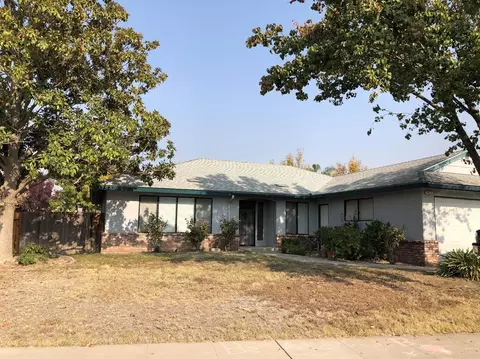 2825 Pinewood Dr, Madera, CA 93637 photo 1