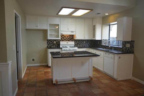 4941 W Chestnut Ave, Visalia, CA 93277 photo 4
